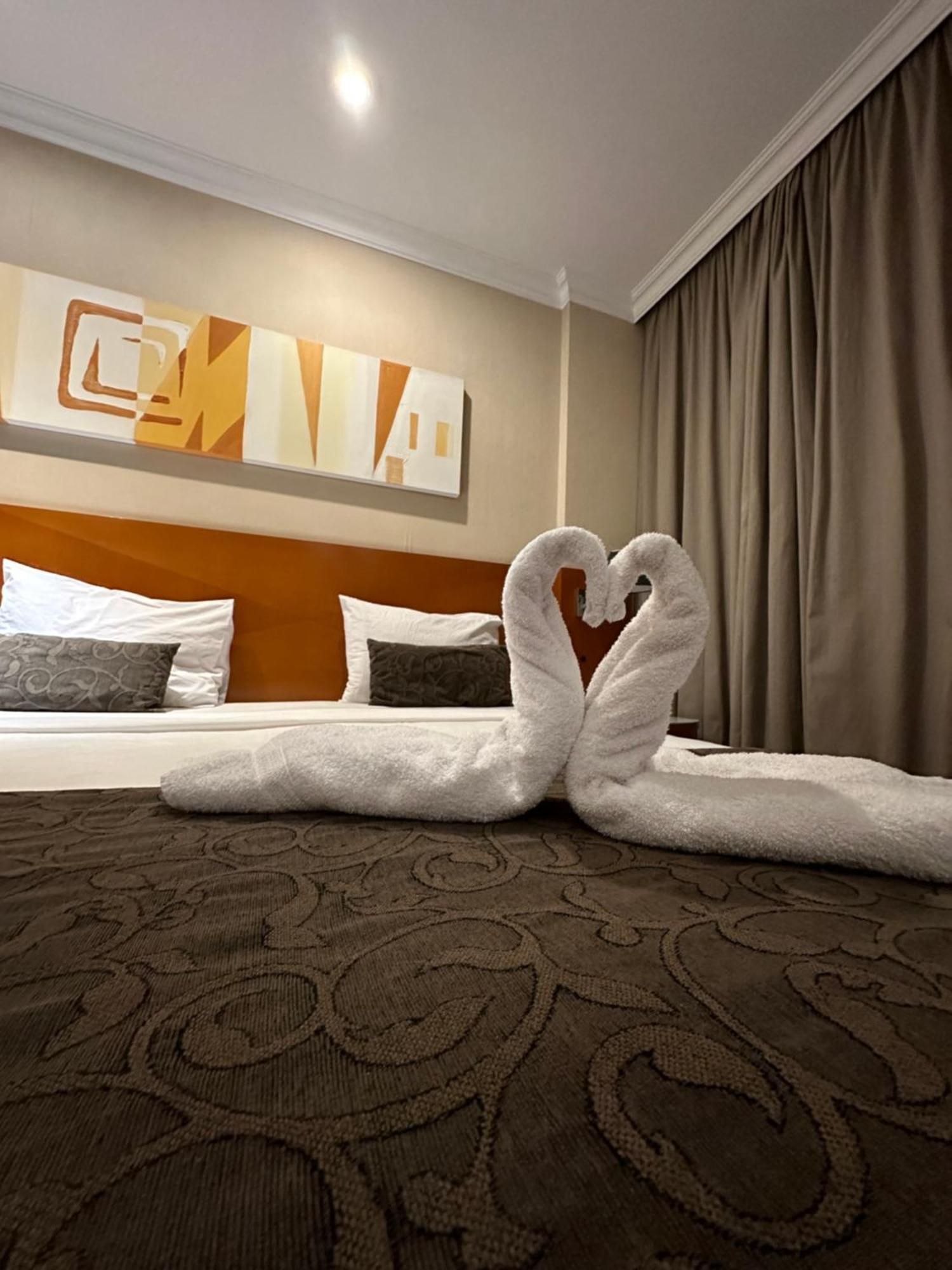 Barra Da Tijuca - 9 - Flat Premium Com Cozinha, Fogao Cooktop, Geladeira Grande, Smart Tv Grande, Lindo E Muitissimo Confortavel, Balsa Para A Praia Gratis E Estacionamento Gratuito Ріо-де-Жанейро Екстер'єр фото